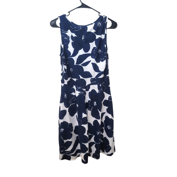 Guberry Dark Blue and White Floral Midi Dress - Picture 3 of 7